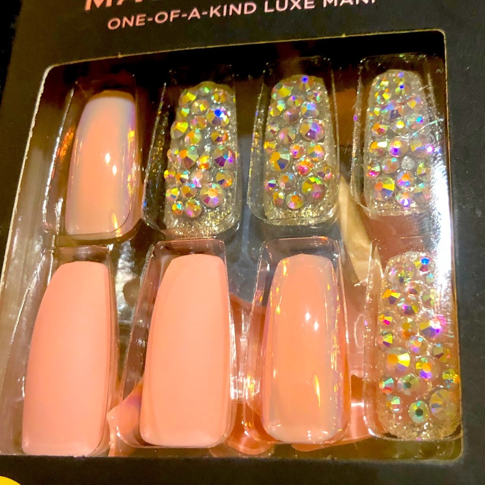 Nails: Kiss Press On Masterpiece One of a Kind Nails